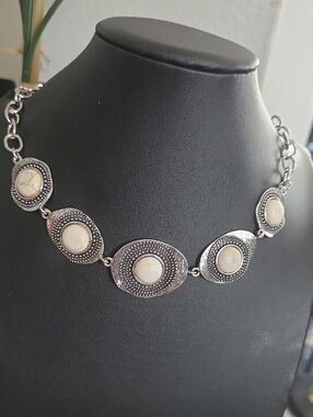 Paparazzi Homestesd Harmony White Necklace NWT
